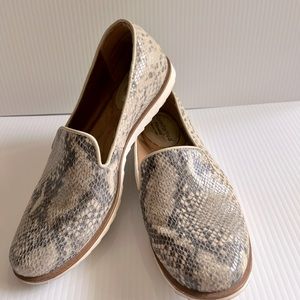 Comfortiva‎ Ryen Slip on